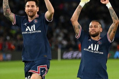  法甲月最佳球员揭晓，梅西逆足世界波当选  