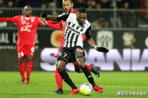  法甲黑马昂热爆冷逼平巴黎，防线表现惊艳  