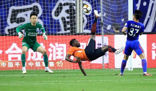  多特蒙德主场溃败球迷高呼下课声  