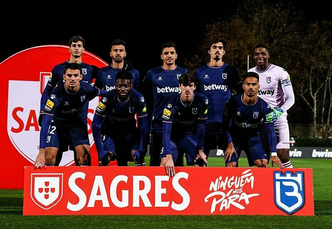  尤文锋霸弗拉霍维奇染红，十人应战不敌蓝鹰  