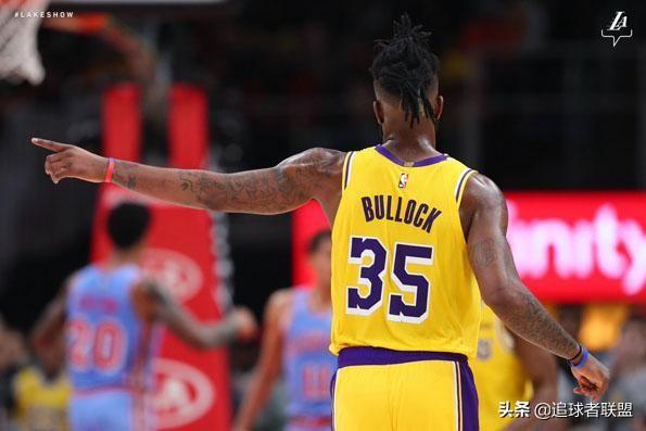  特雷杨助攻上双表现，老鹰擒获公牛稳居前八